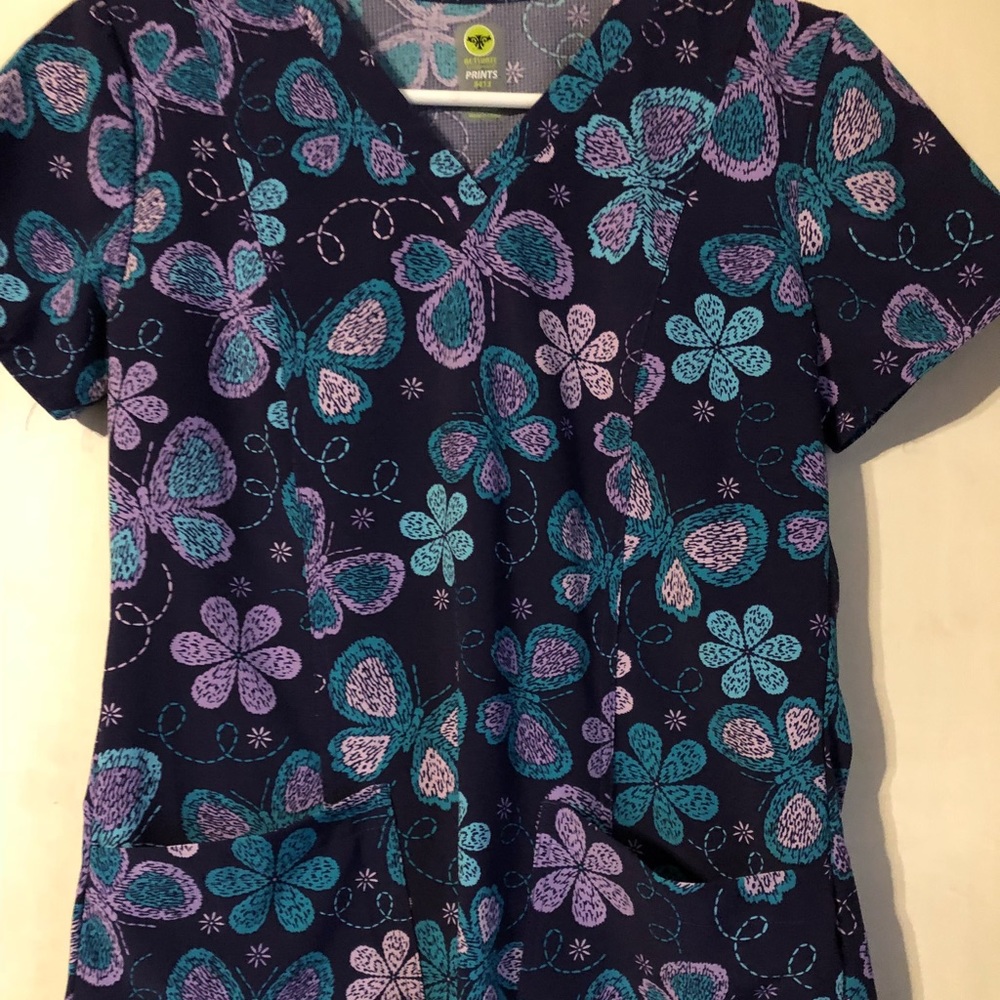 Scrub top